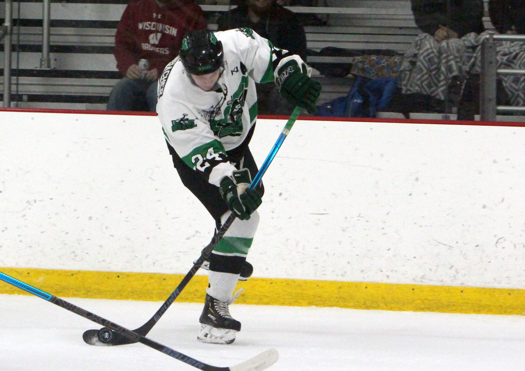 Fairbanks Ice Dogs at Chippewa Steel 12-29-18